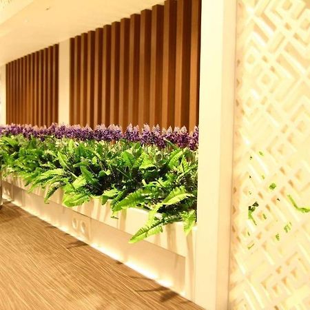 Hotel Astoria Bandar Lampung Exteriér fotografie